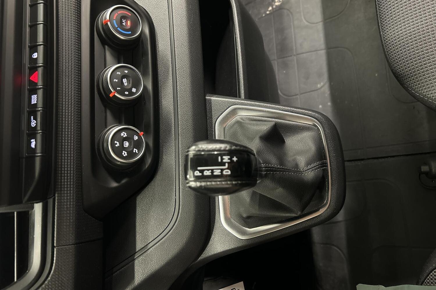 Nissan Primastar vaihtoauto