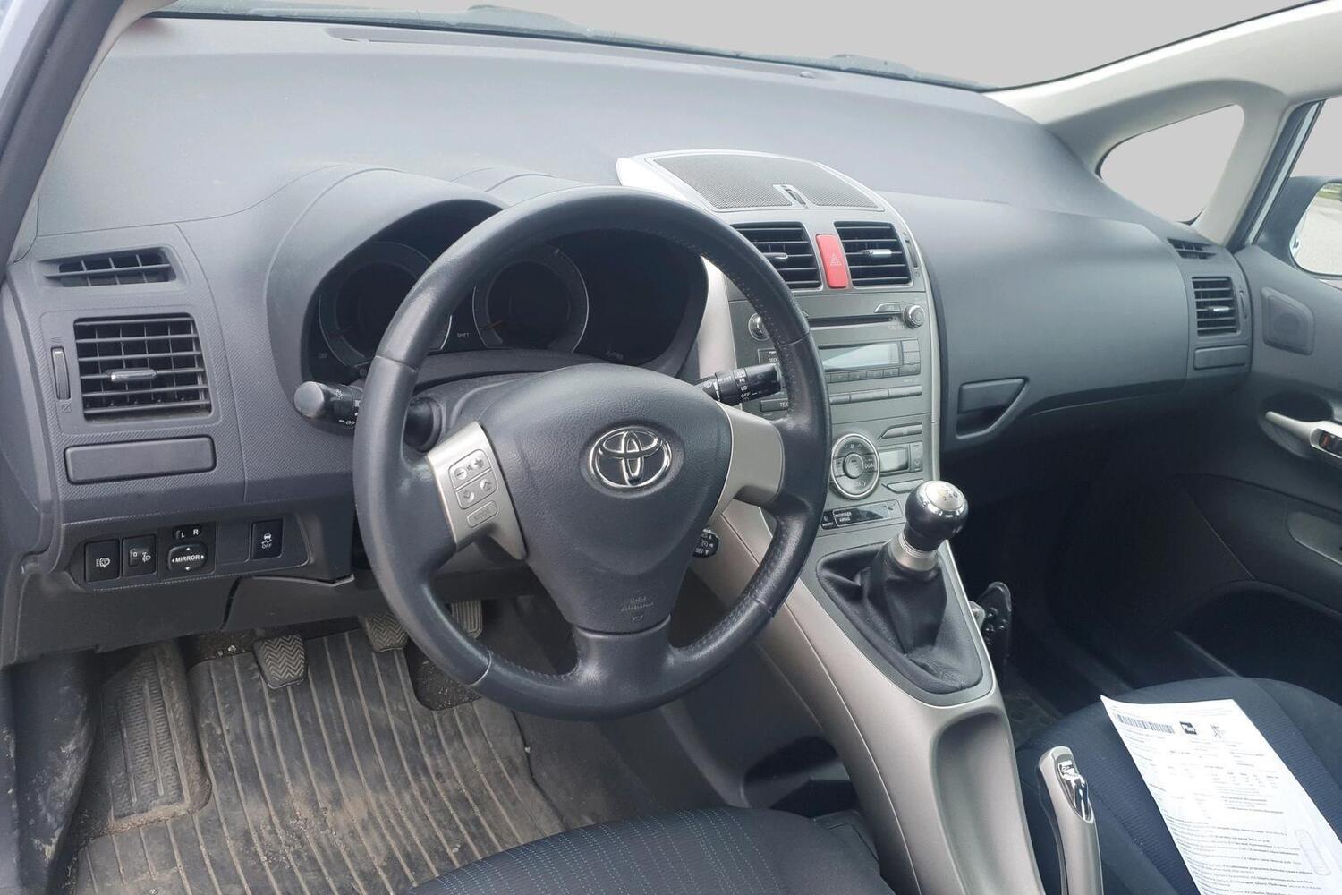 Toyota Auris vaihtoauto