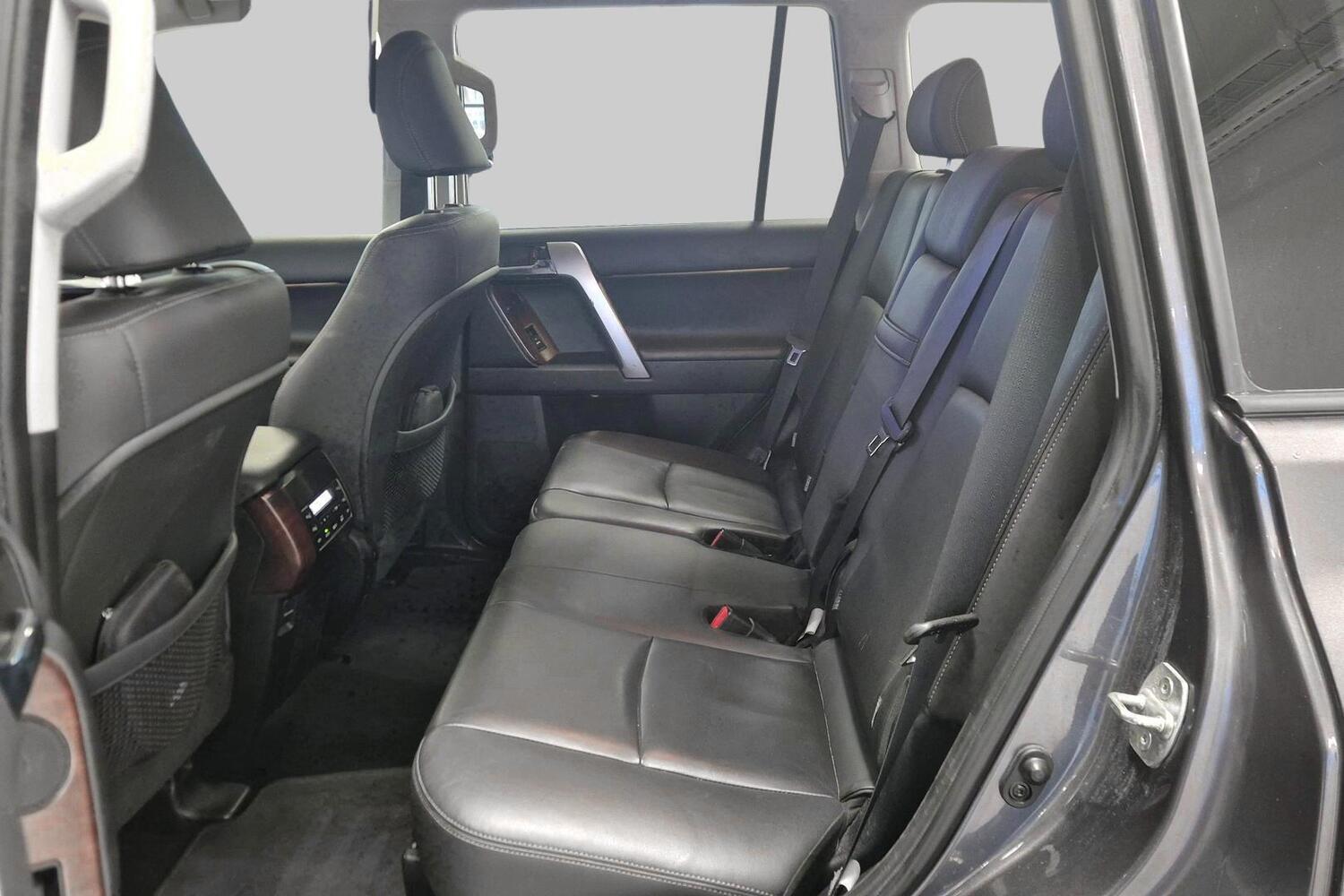 Toyota Land Cruiser vaihtoauto
