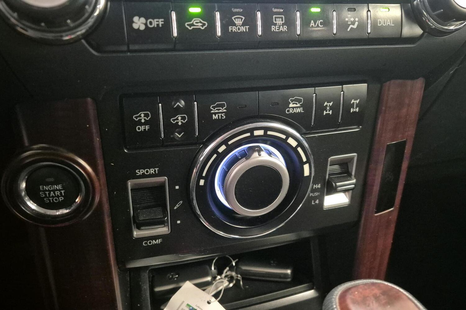 Toyota Land Cruiser vaihtoauto