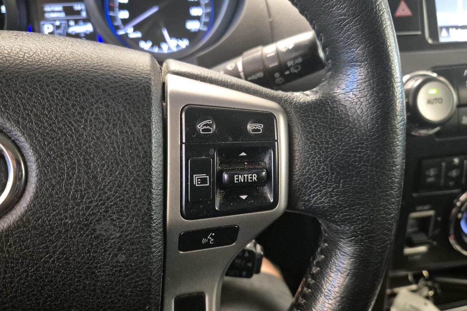 Toyota Land Cruiser vaihtoauto