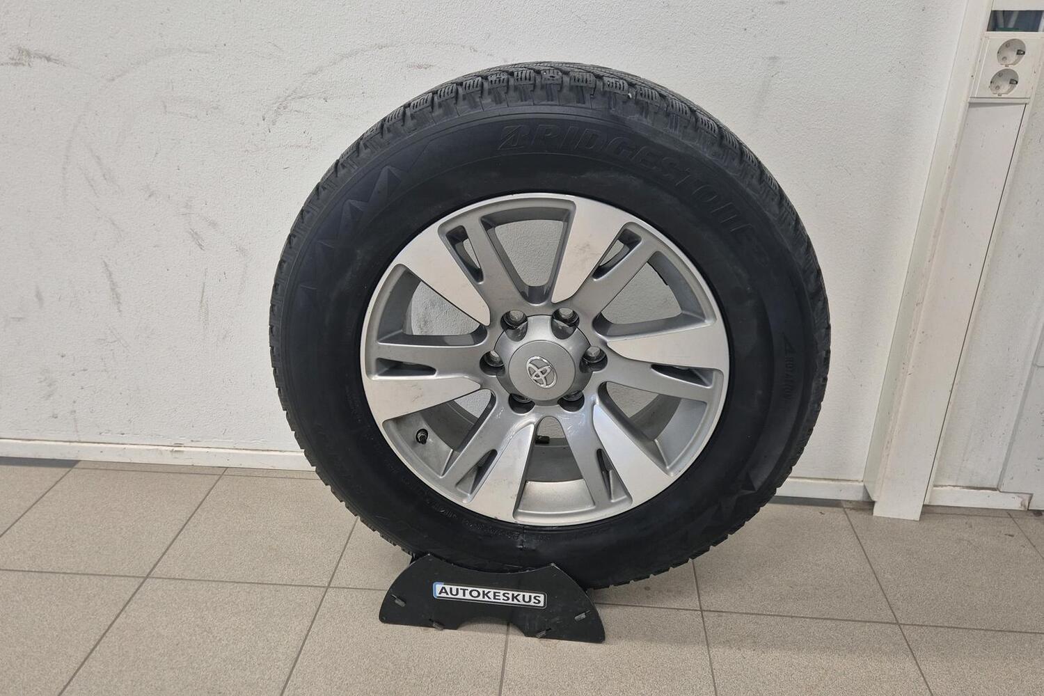 Toyota Land Cruiser vaihtoauto