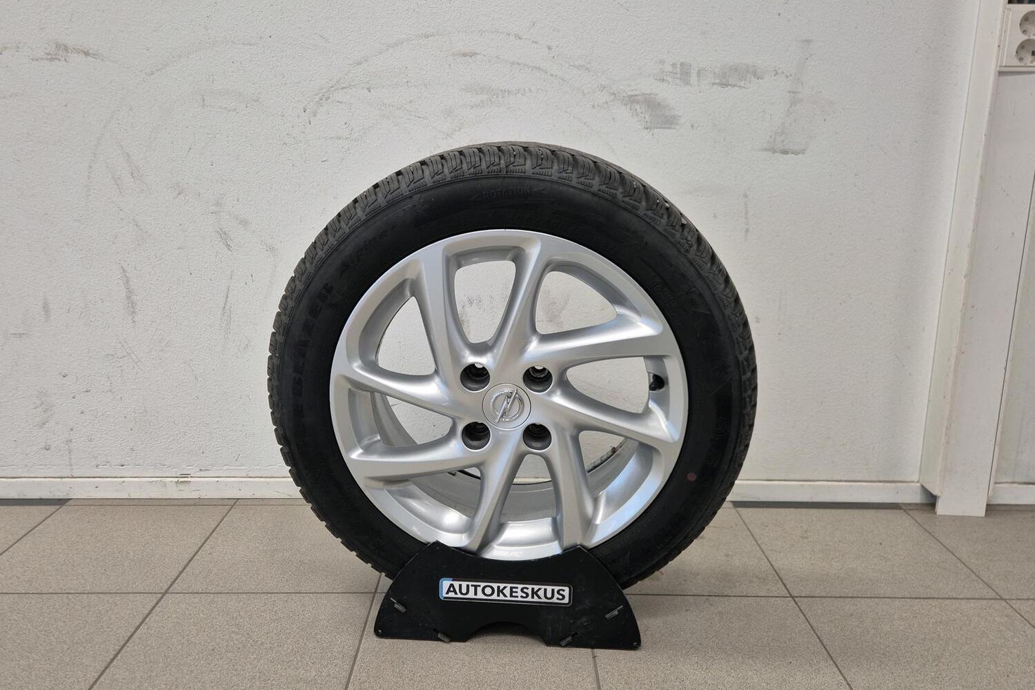 Opel Corsa vaihtoauto