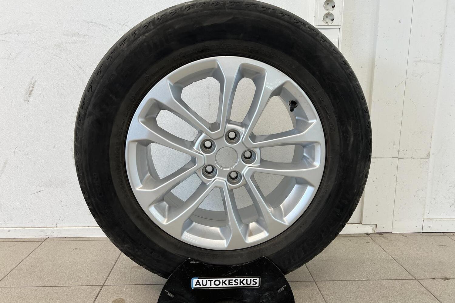 Ford Kuga vaihtoauto
