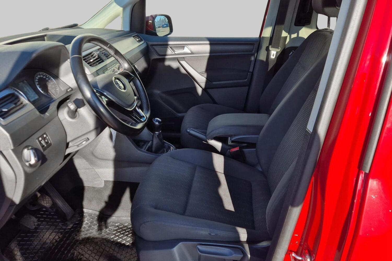 Volkswagen Caddy Maxi vaihtoauto