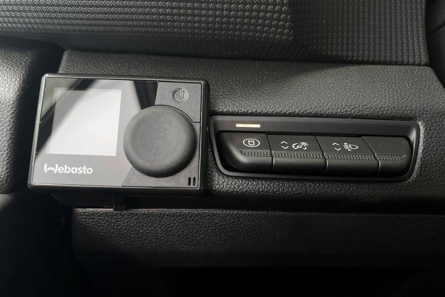 Nissan Primastar vaihtoauto