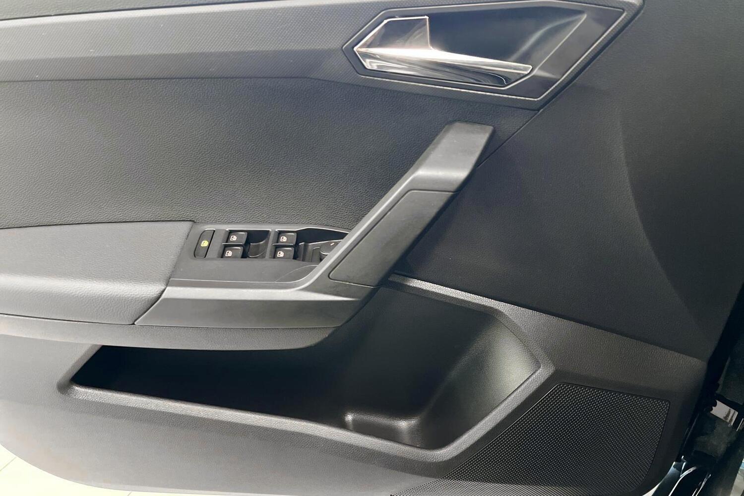 SEAT Arona vaihtoauto