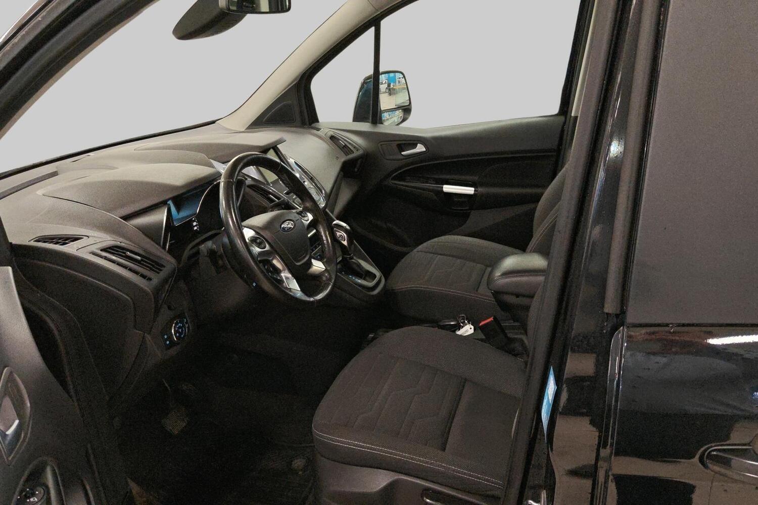 Ford Tourneo Connect vaihtoauto