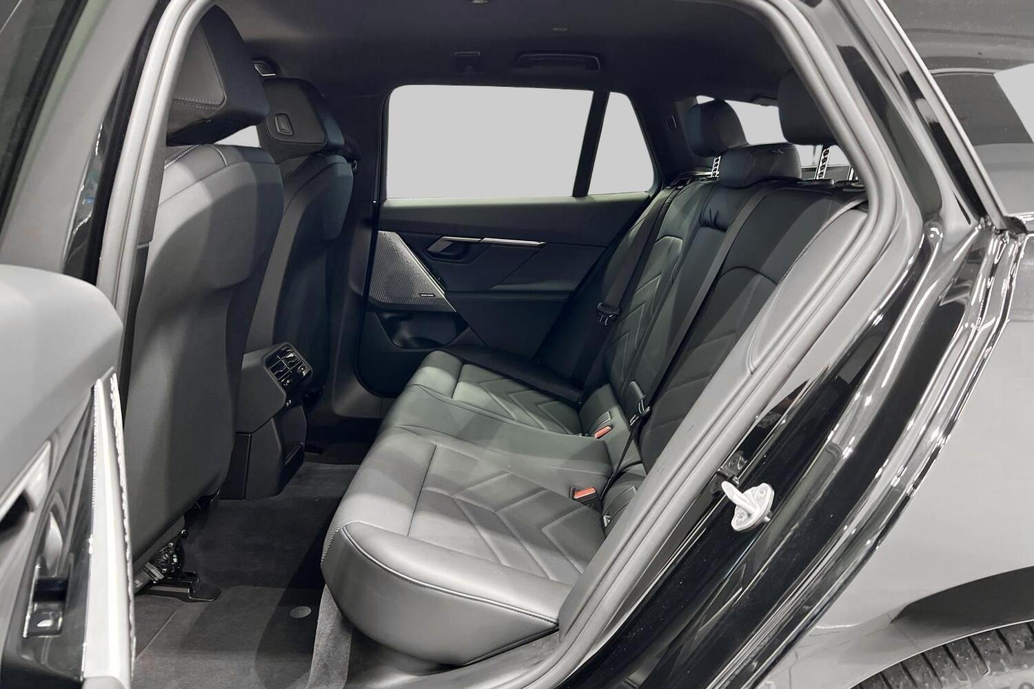 BMW i5 vaihtoauto