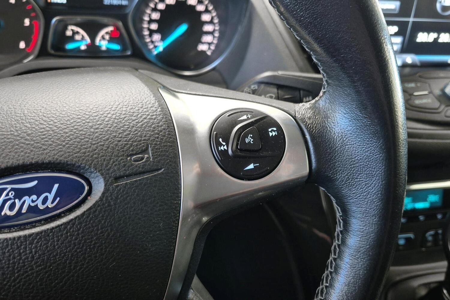 Ford Kuga vaihtoauto