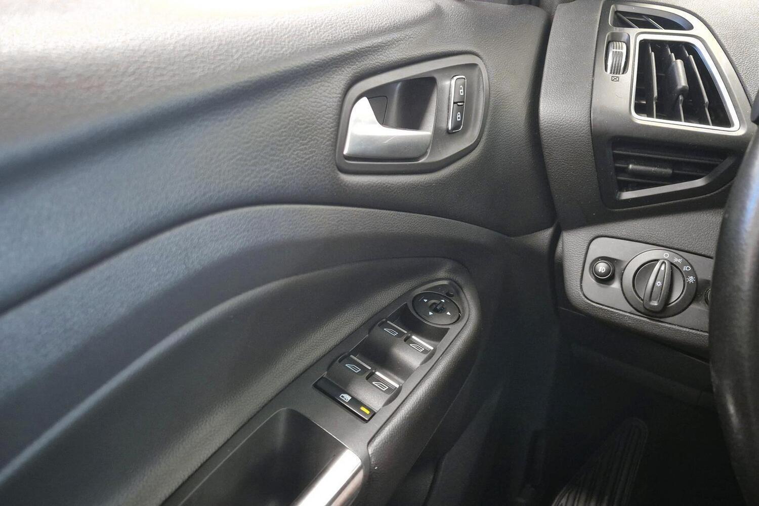 Ford Kuga vaihtoauto