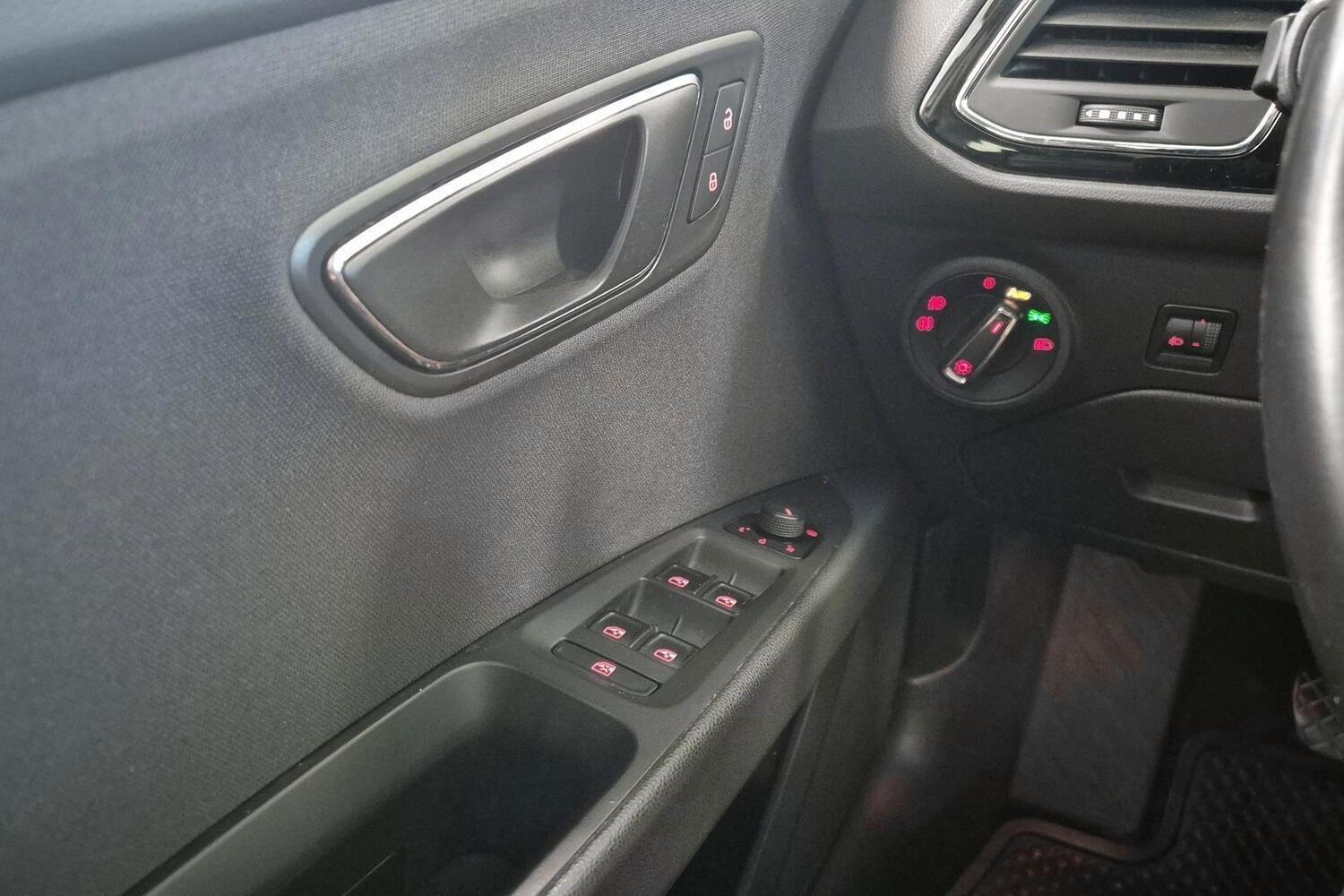 SEAT Leon ST vaihtoauto