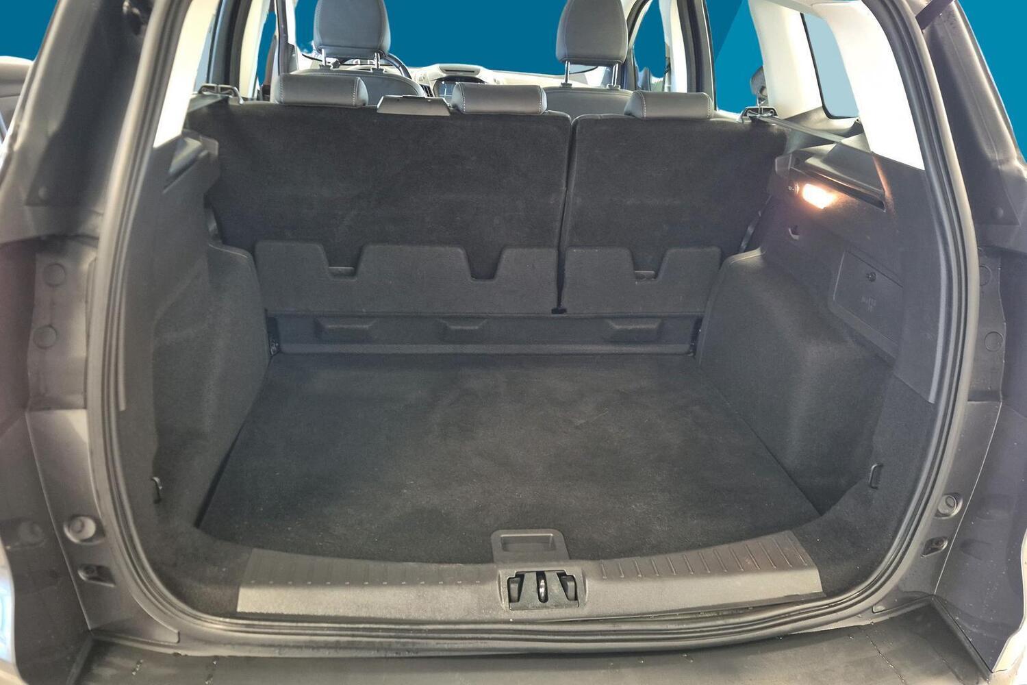 Ford Kuga vaihtoauto