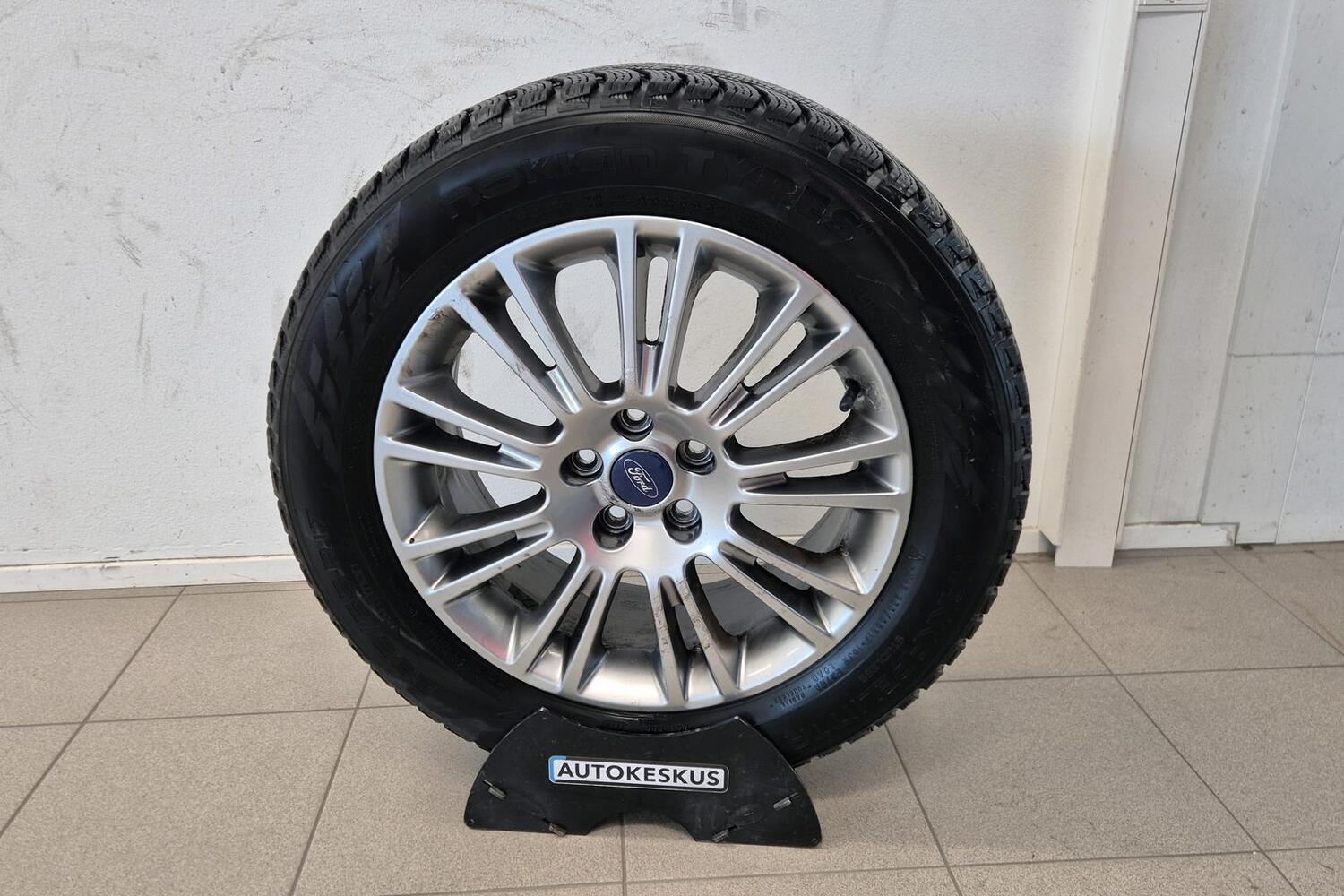 Ford Kuga vaihtoauto