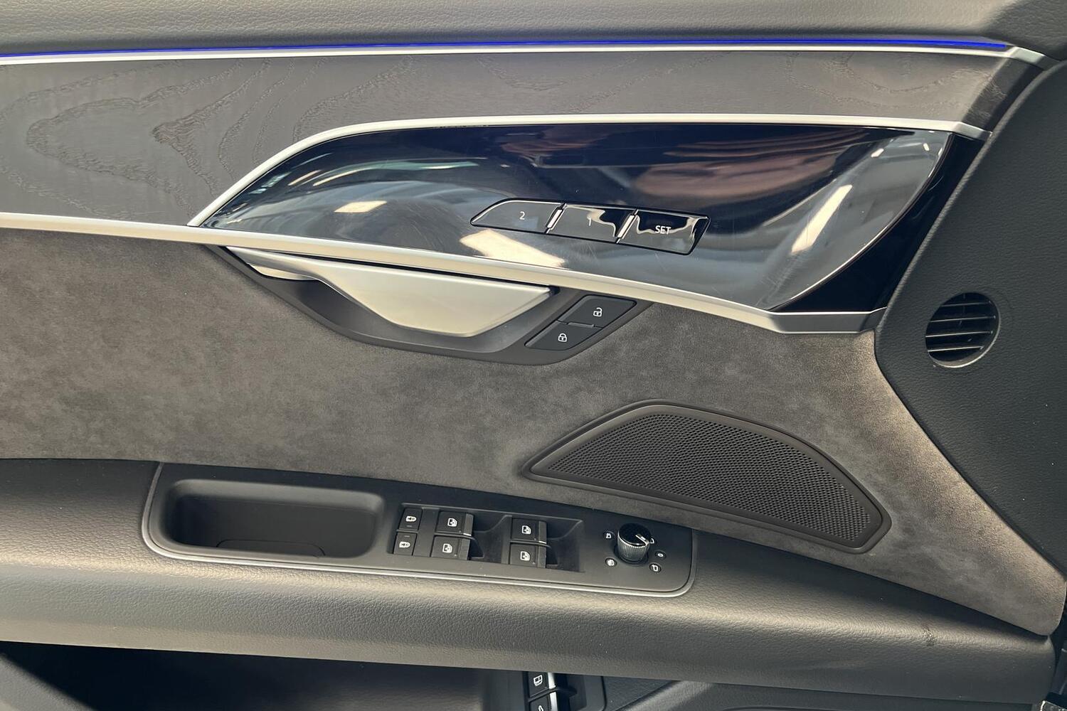 Audi A8 vaihtoauto