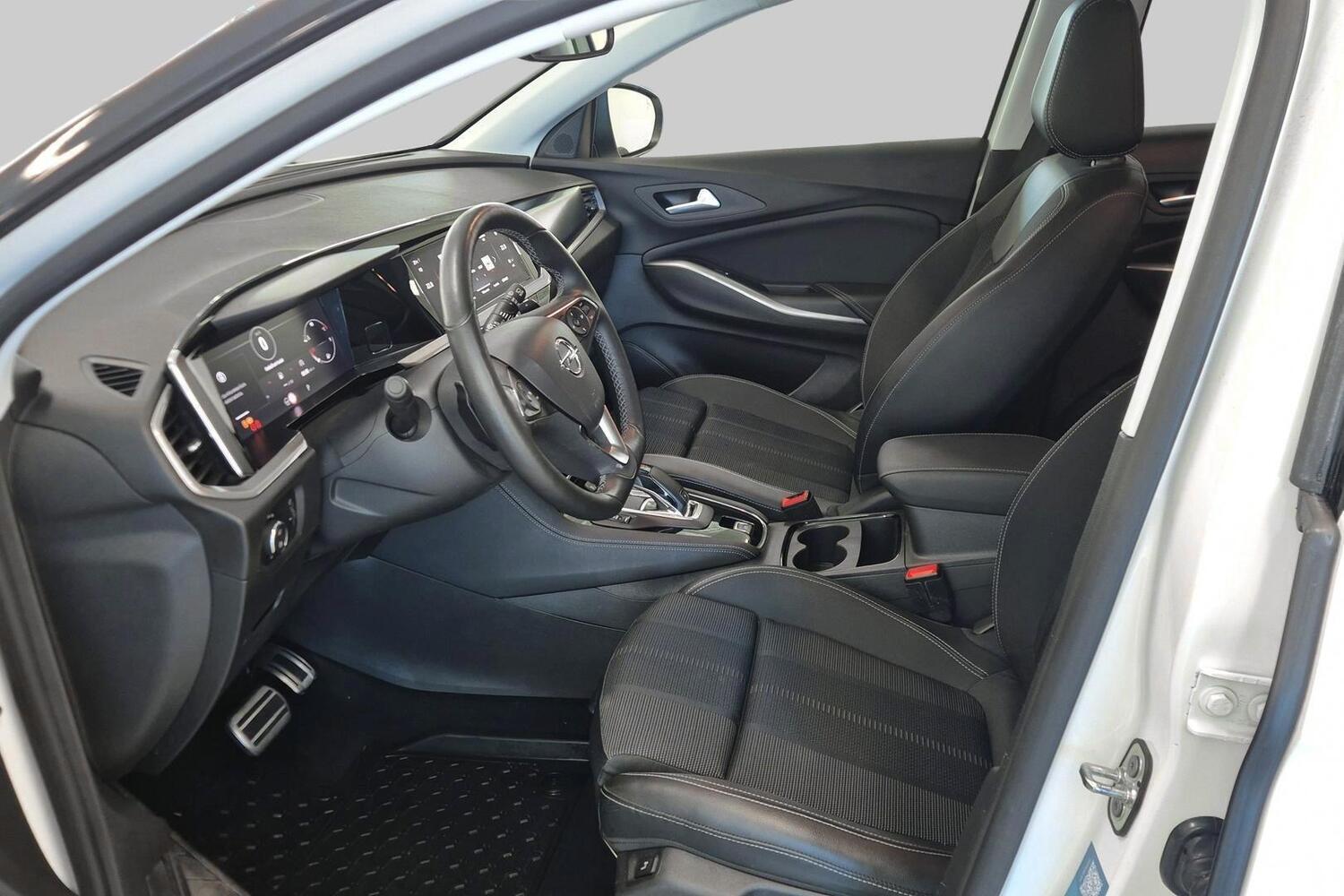 Opel Grandland vaihtoauto