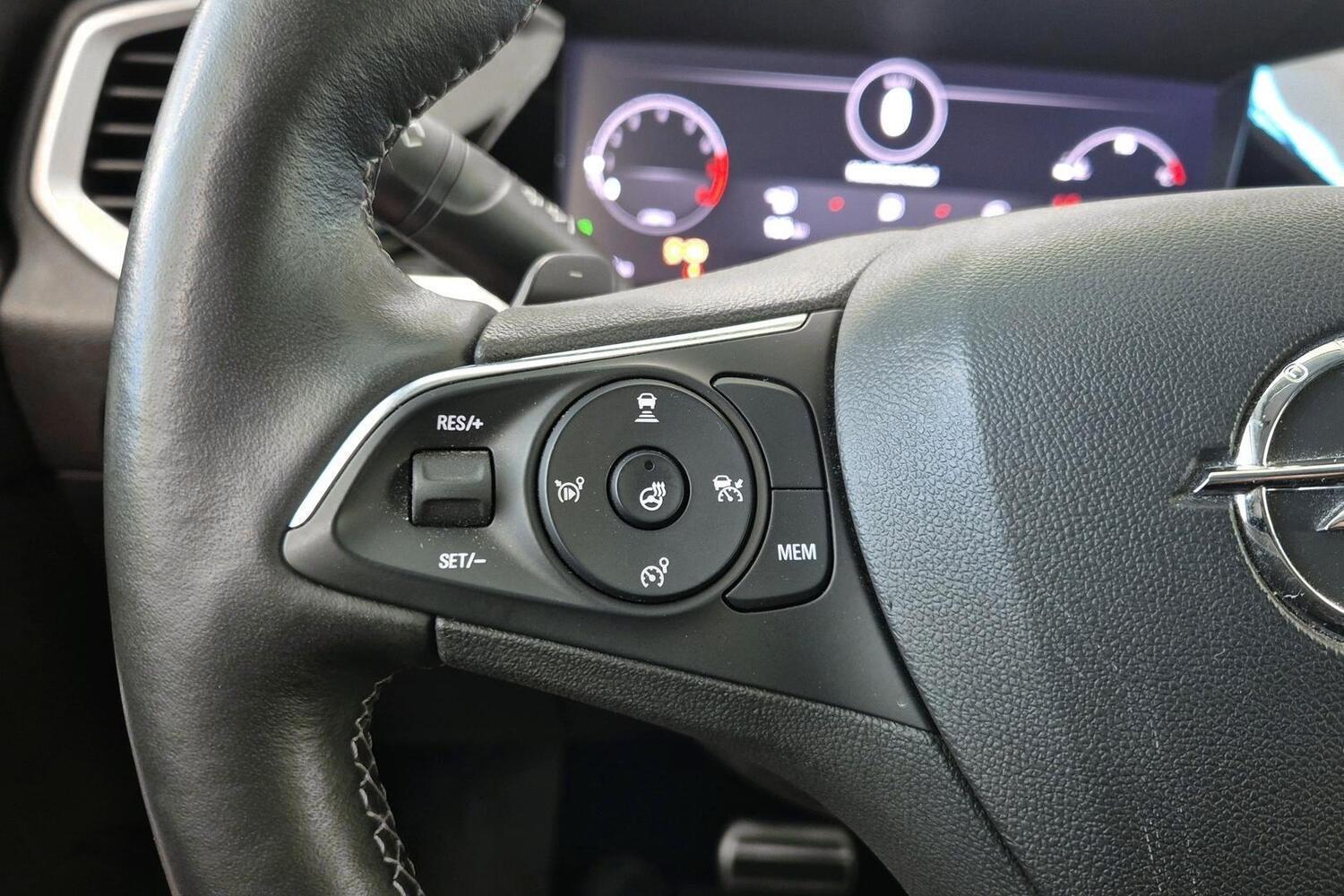 Opel Grandland vaihtoauto