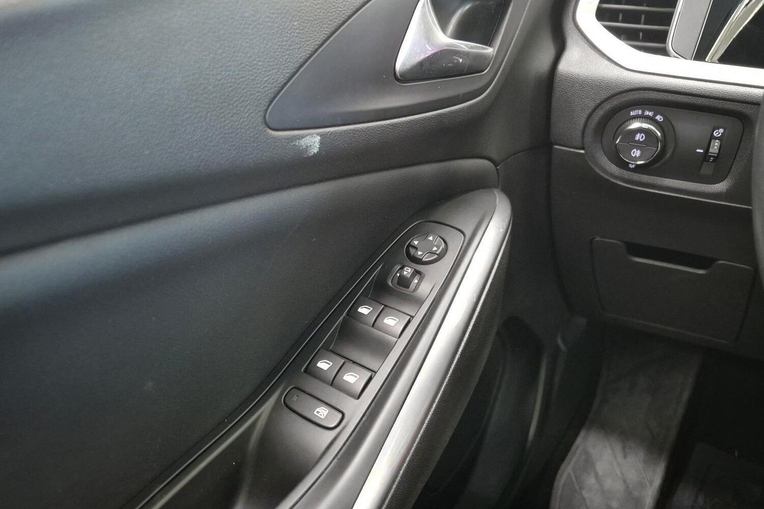 Opel Grandland vaihtoauto