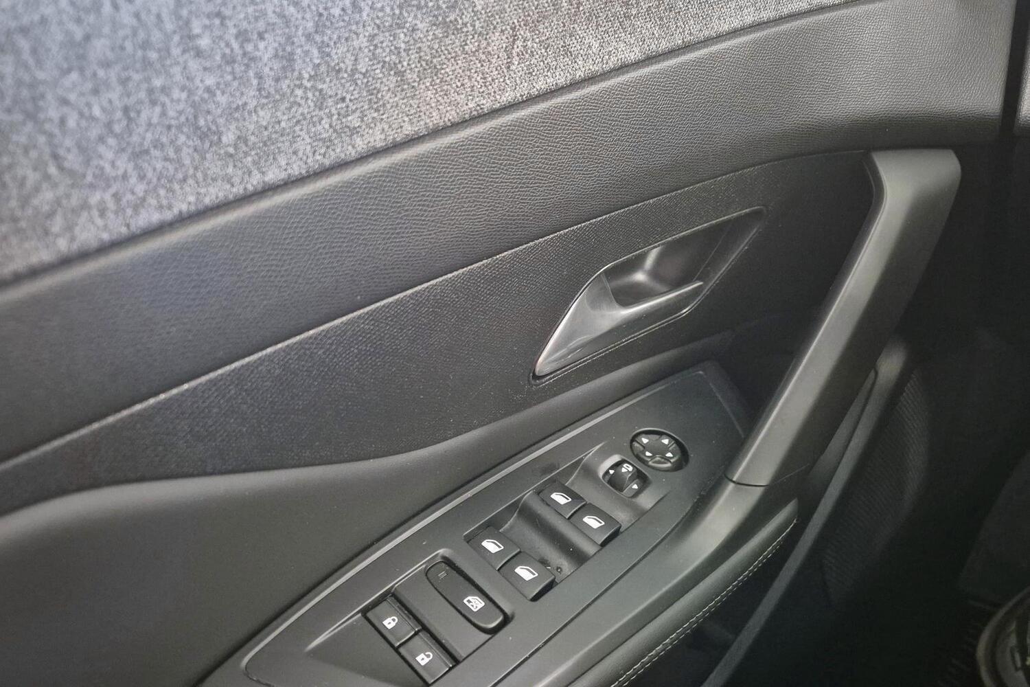 Peugeot 308 vaihtoauto
