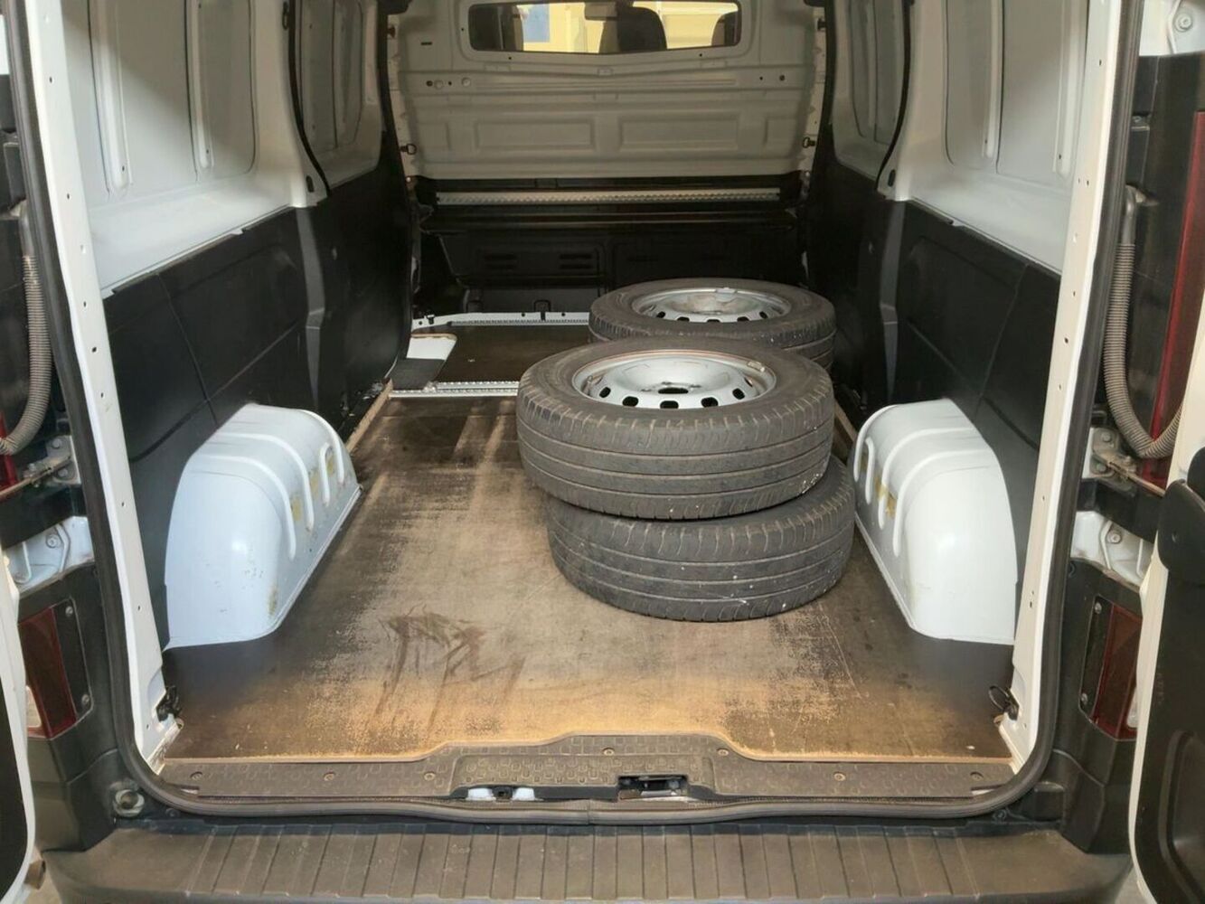 Nissan Primastar vaihtoauto