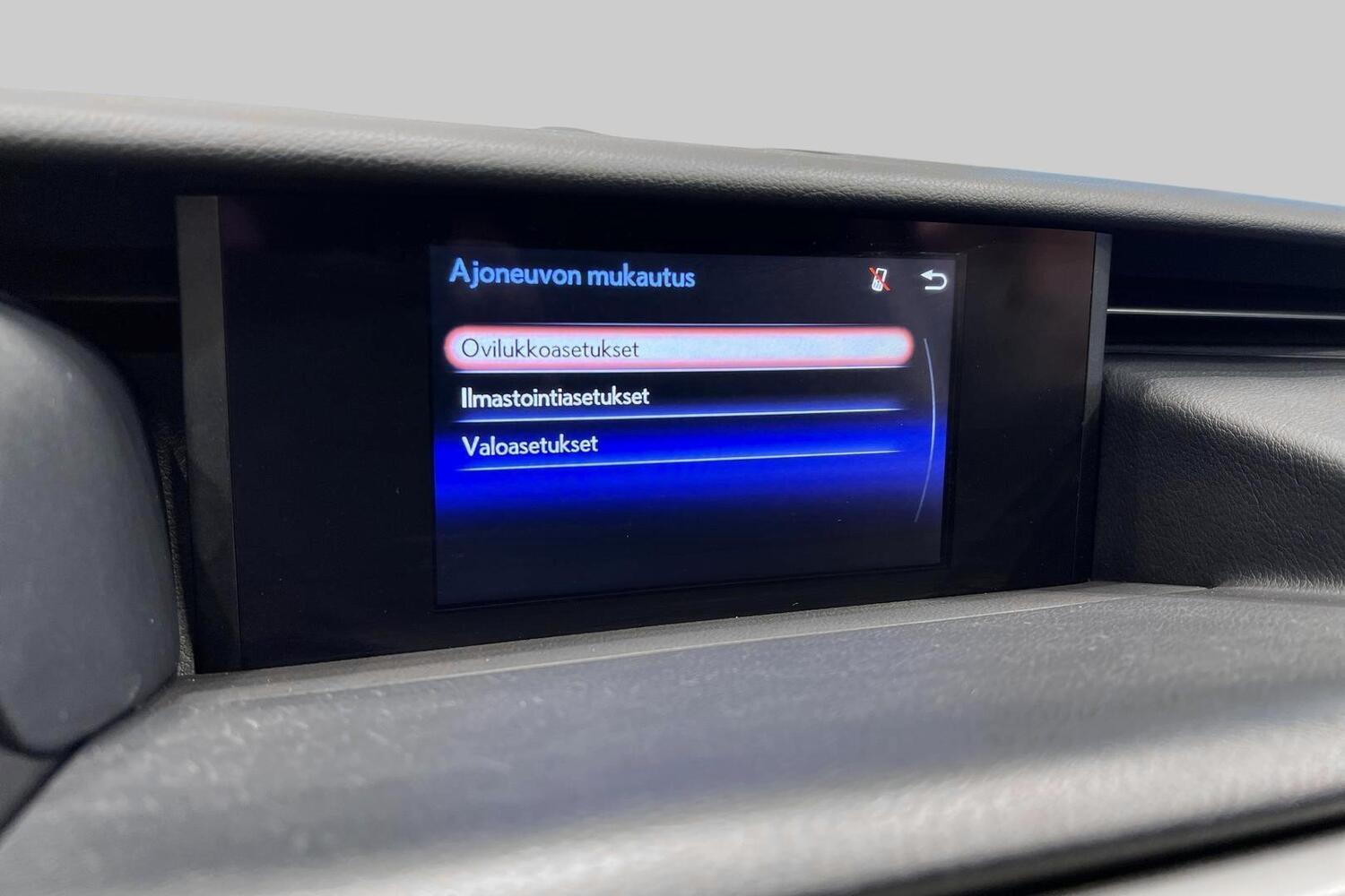 Lexus IS vaihtoauto