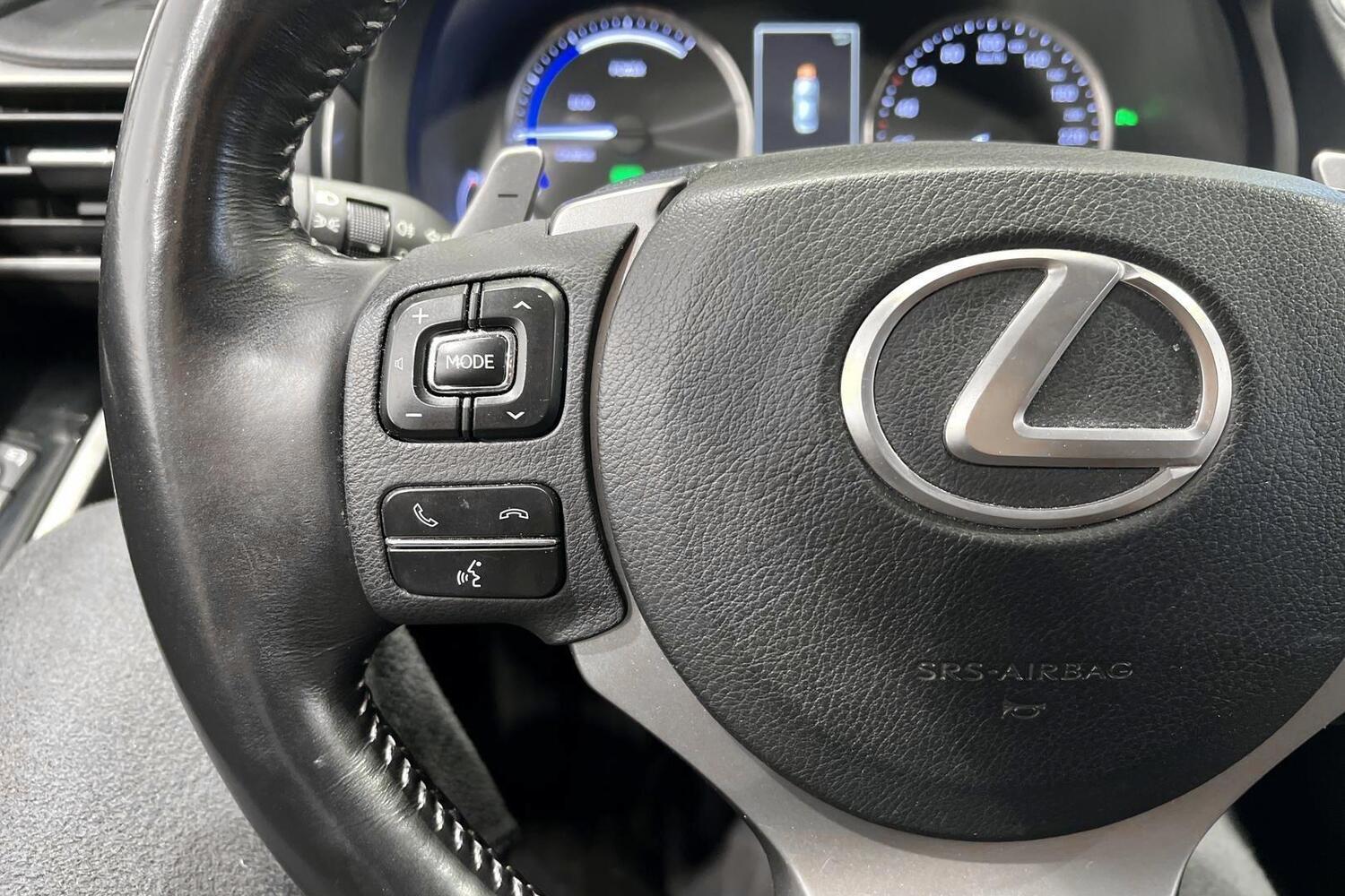 Lexus IS vaihtoauto