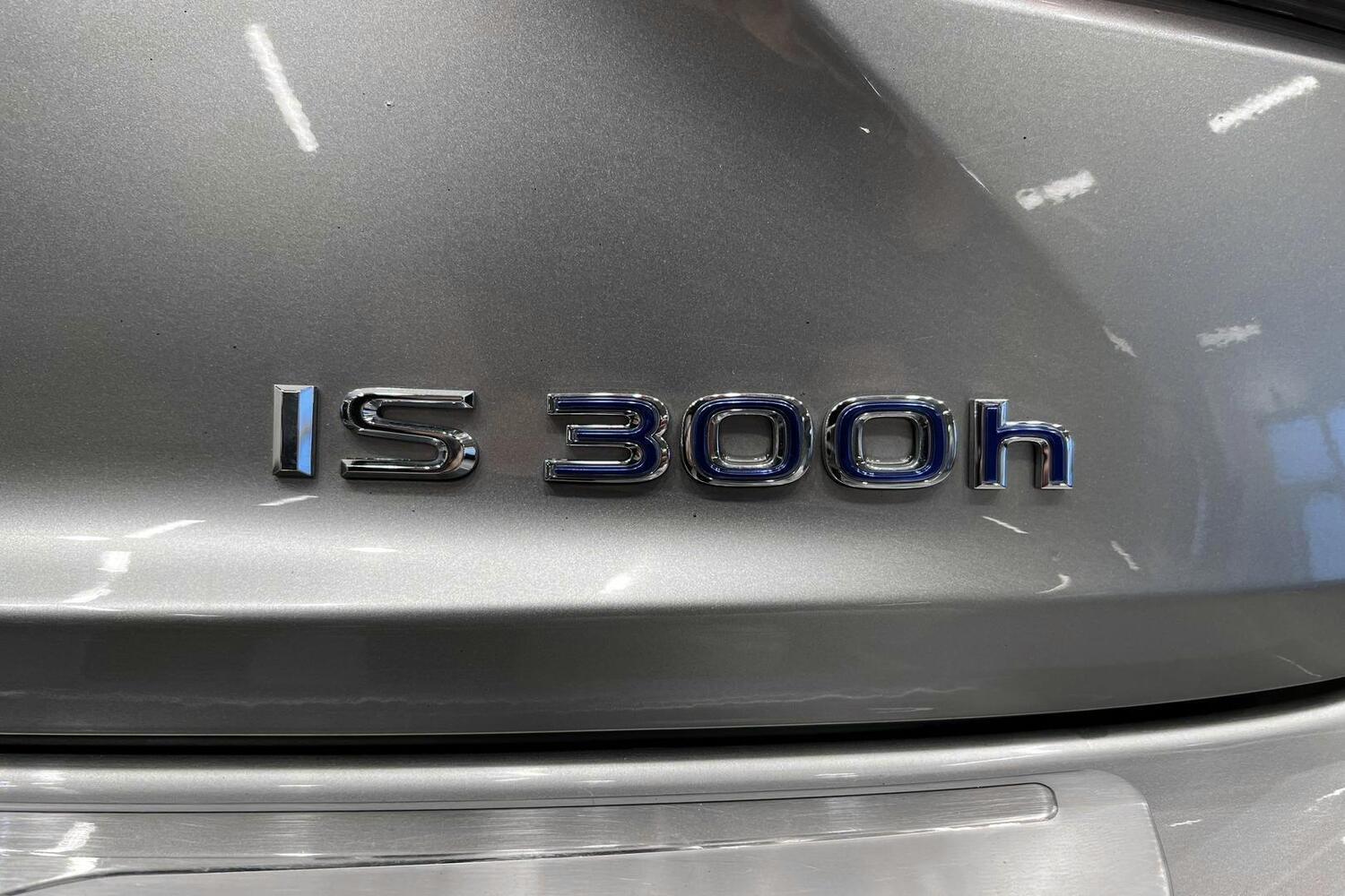 Lexus IS vaihtoauto