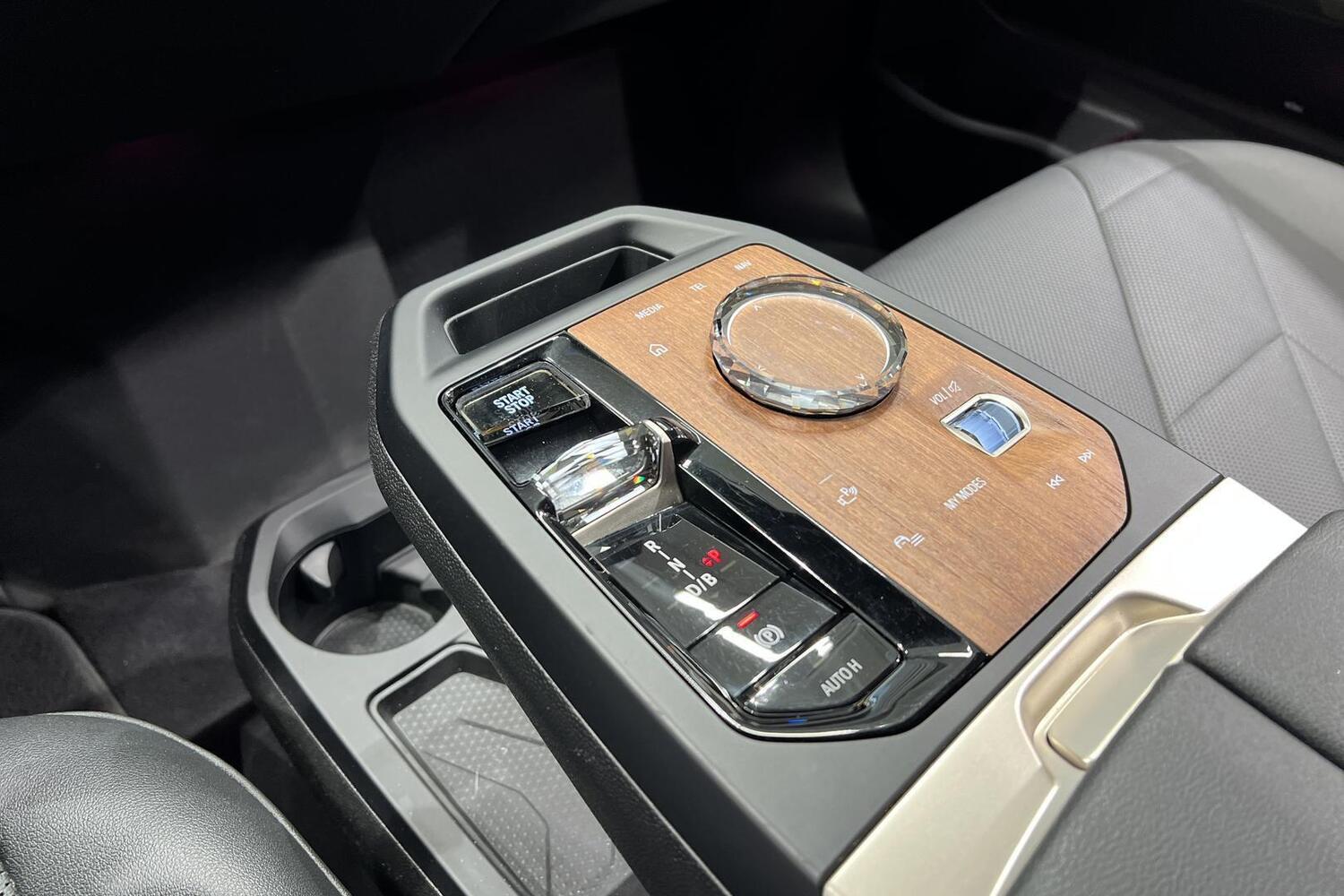 BMW iX vaihtoauto