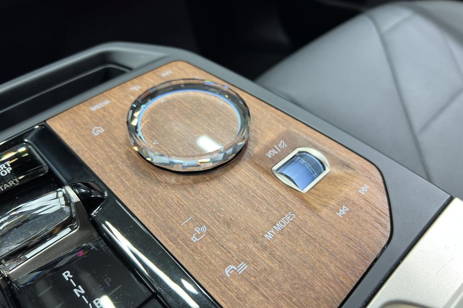 BMW iX vaihtoauto