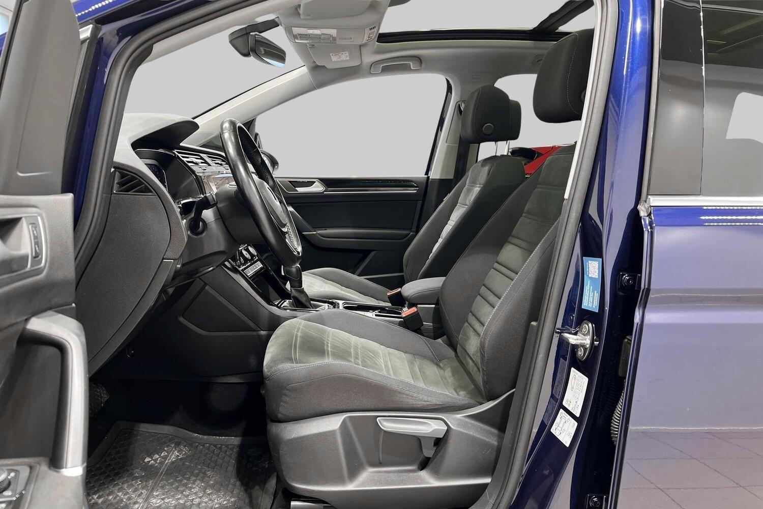 Volkswagen Touran vaihtoauto