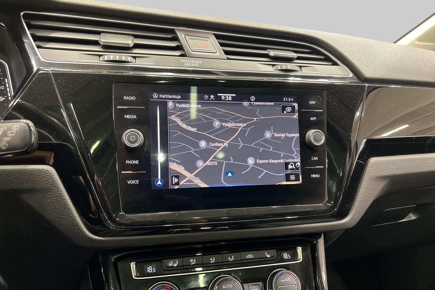 Volkswagen Touran vaihtoauto