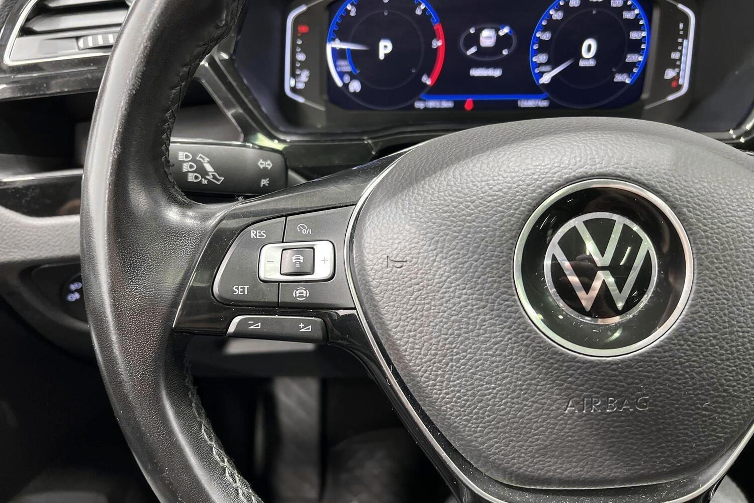 Volkswagen Touran vaihtoauto