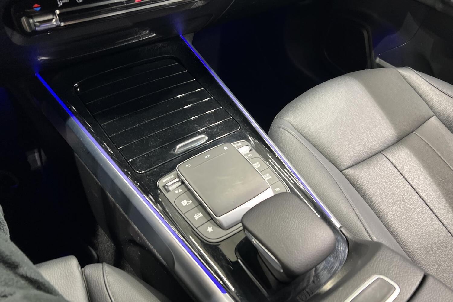 Mercedes-Benz EQB vaihtoauto