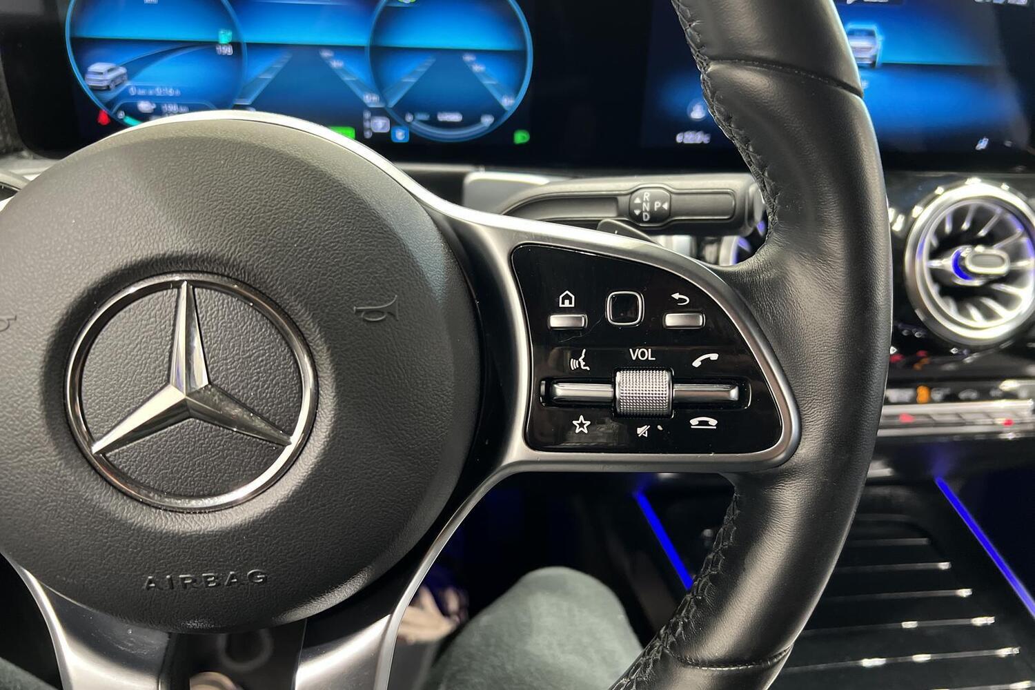 Mercedes-Benz EQB vaihtoauto