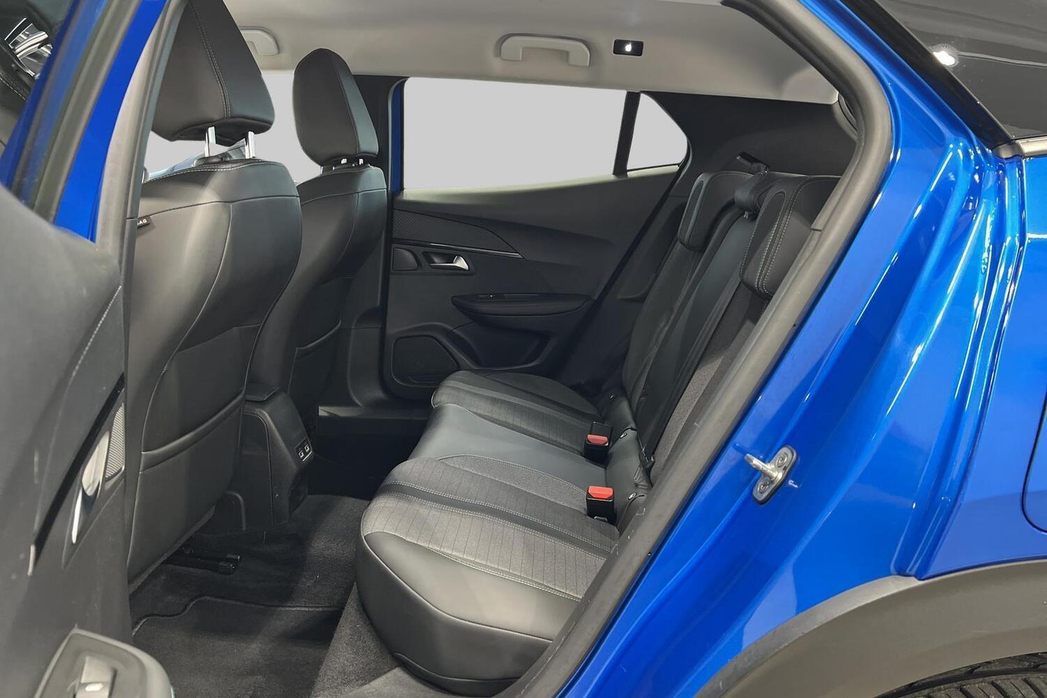 Peugeot e-2008 vaihtoauto