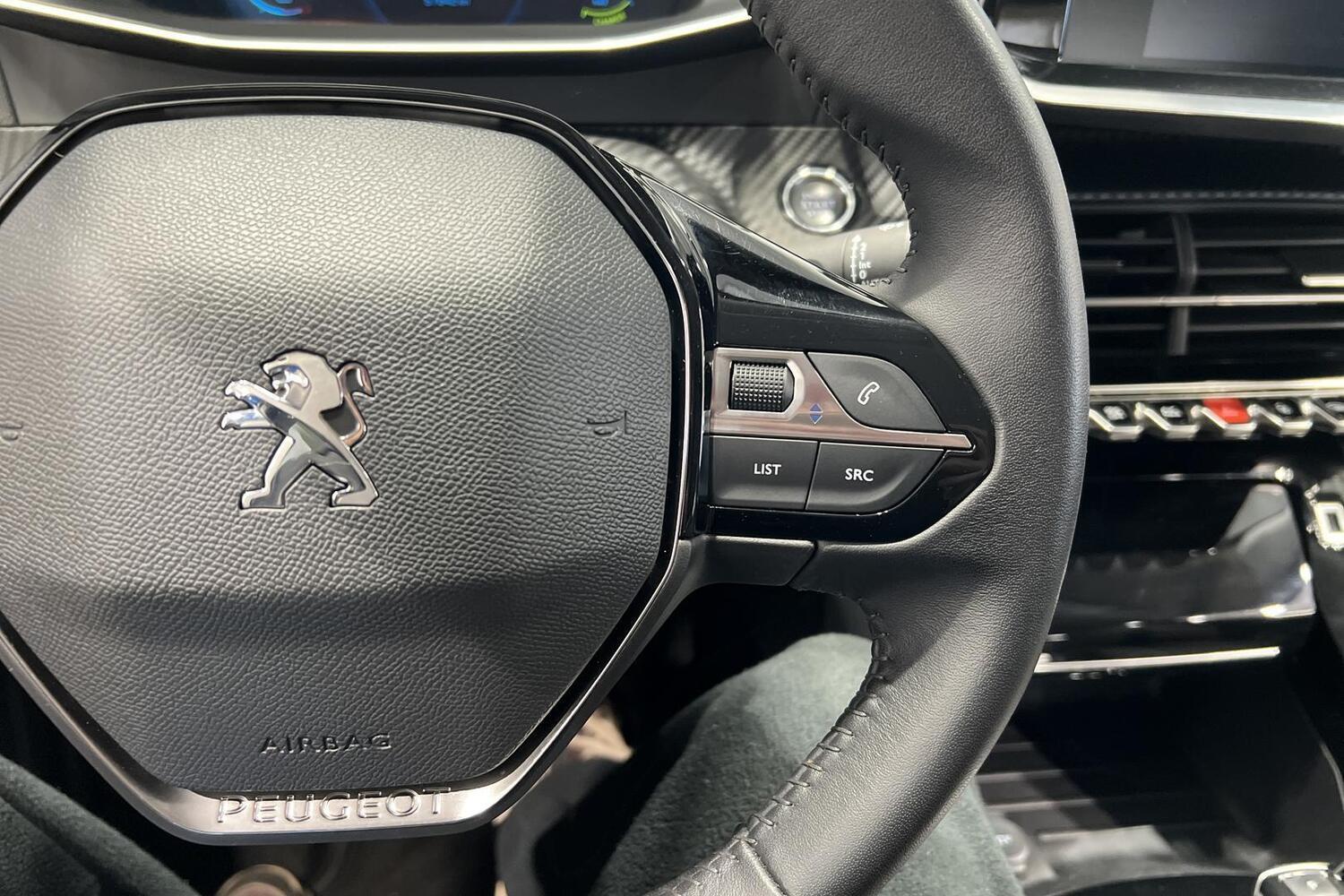 Peugeot e-2008 vaihtoauto