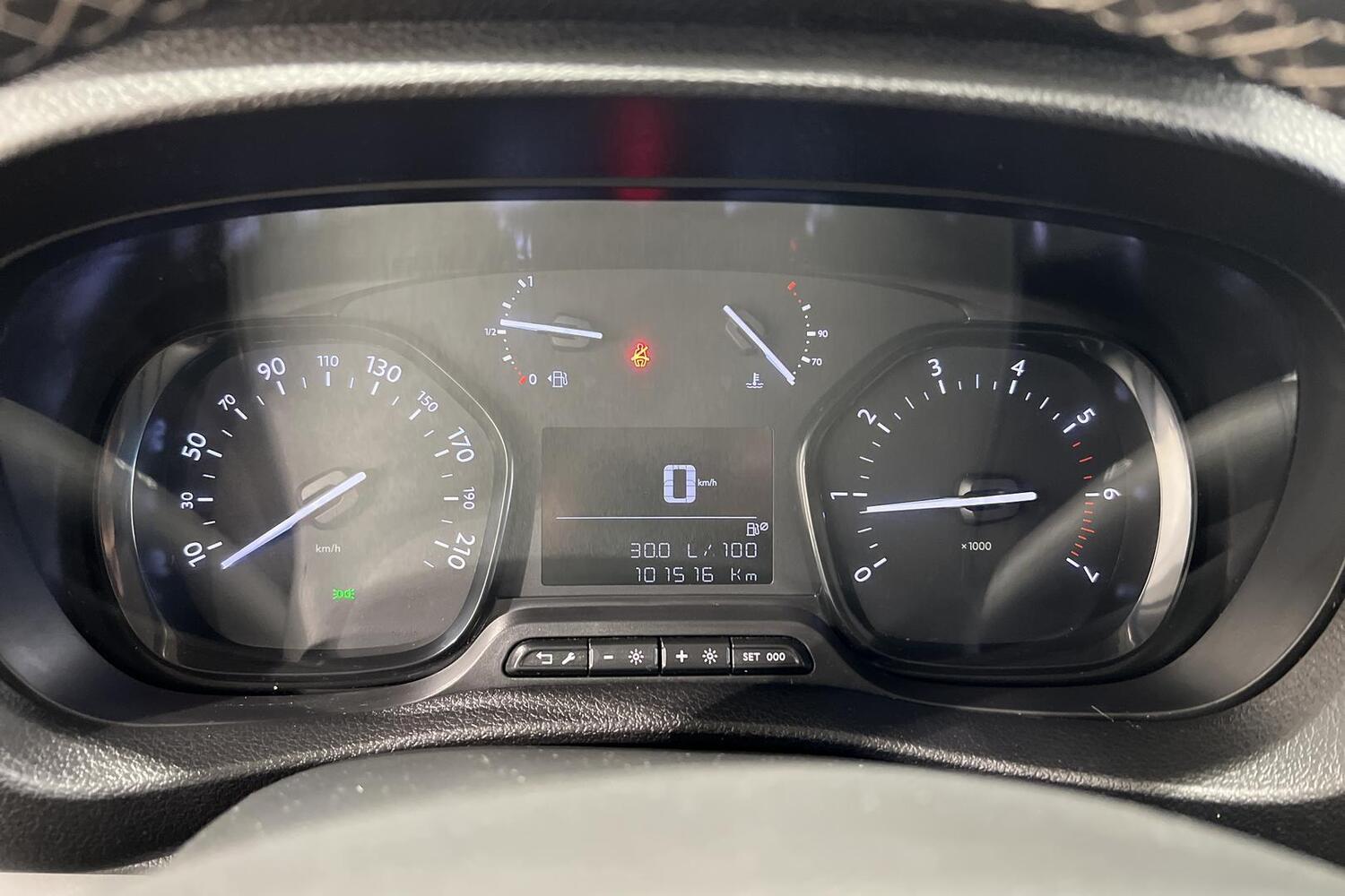 Opel Vivaro vaihtoauto