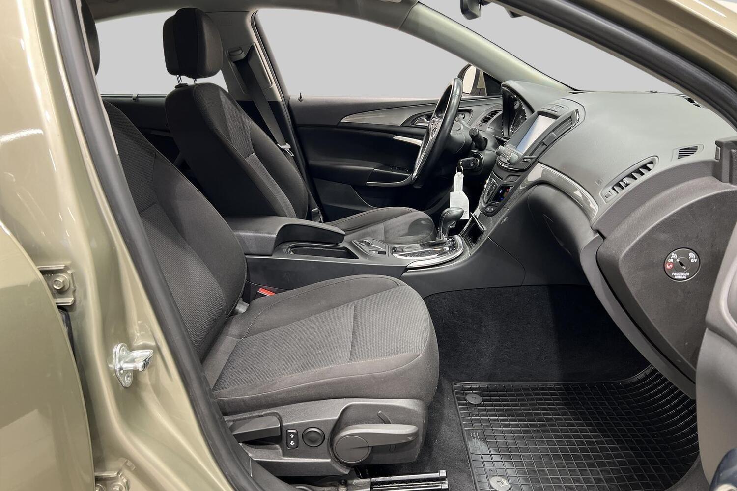 Opel Insignia vaihtoauto