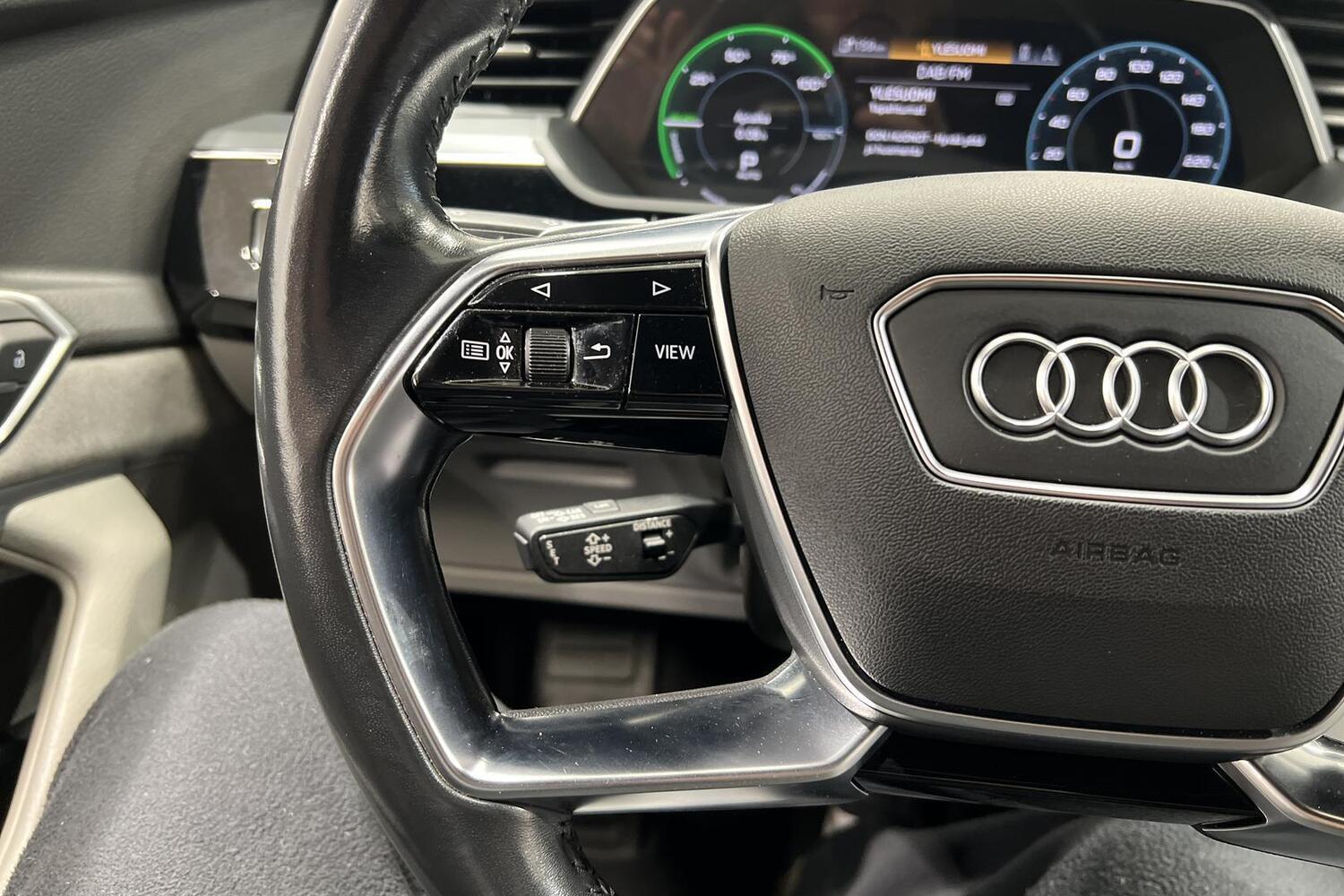 Audi e-tron vaihtoauto