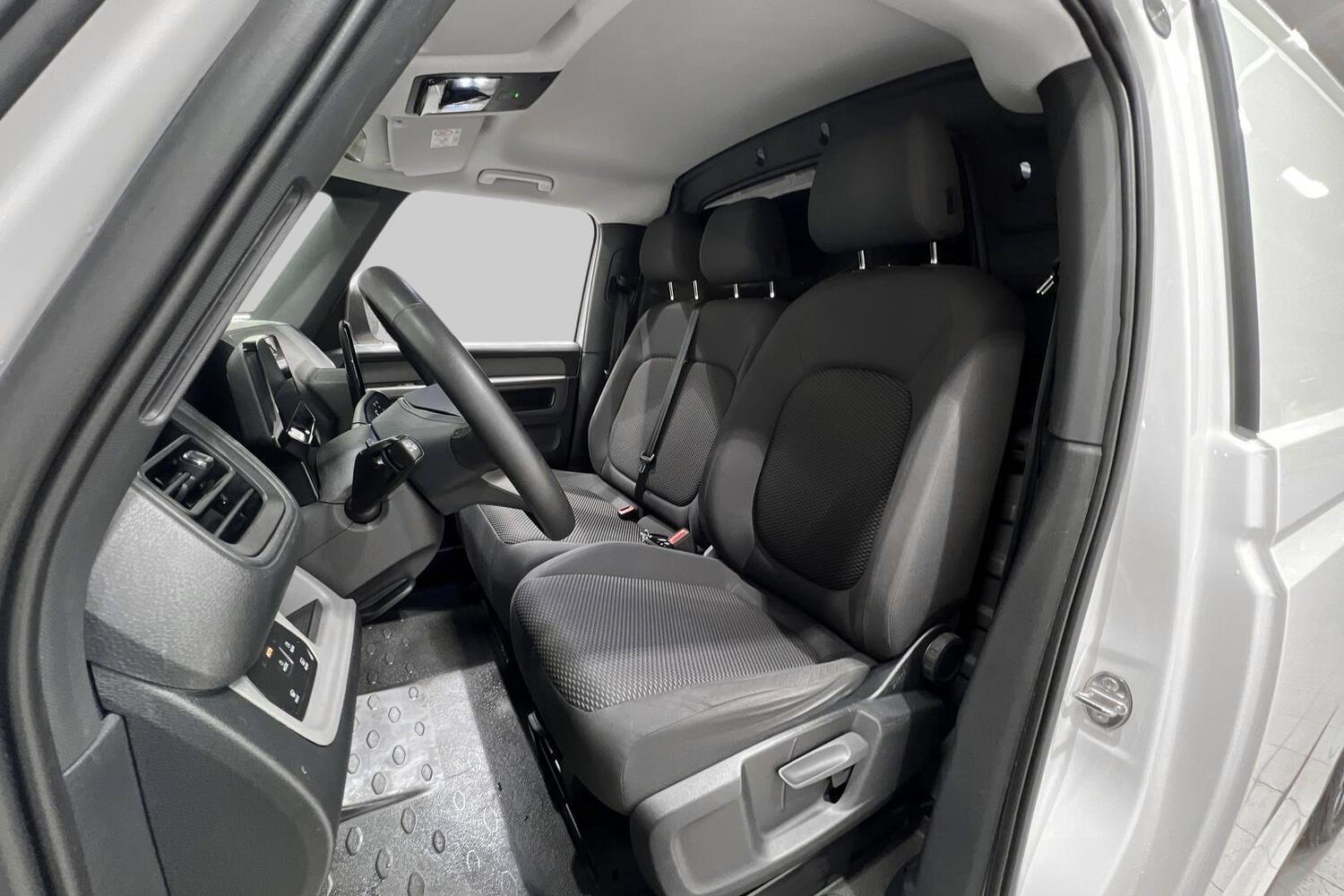 Volkswagen ID. Buzz Cargo vaihtoauto