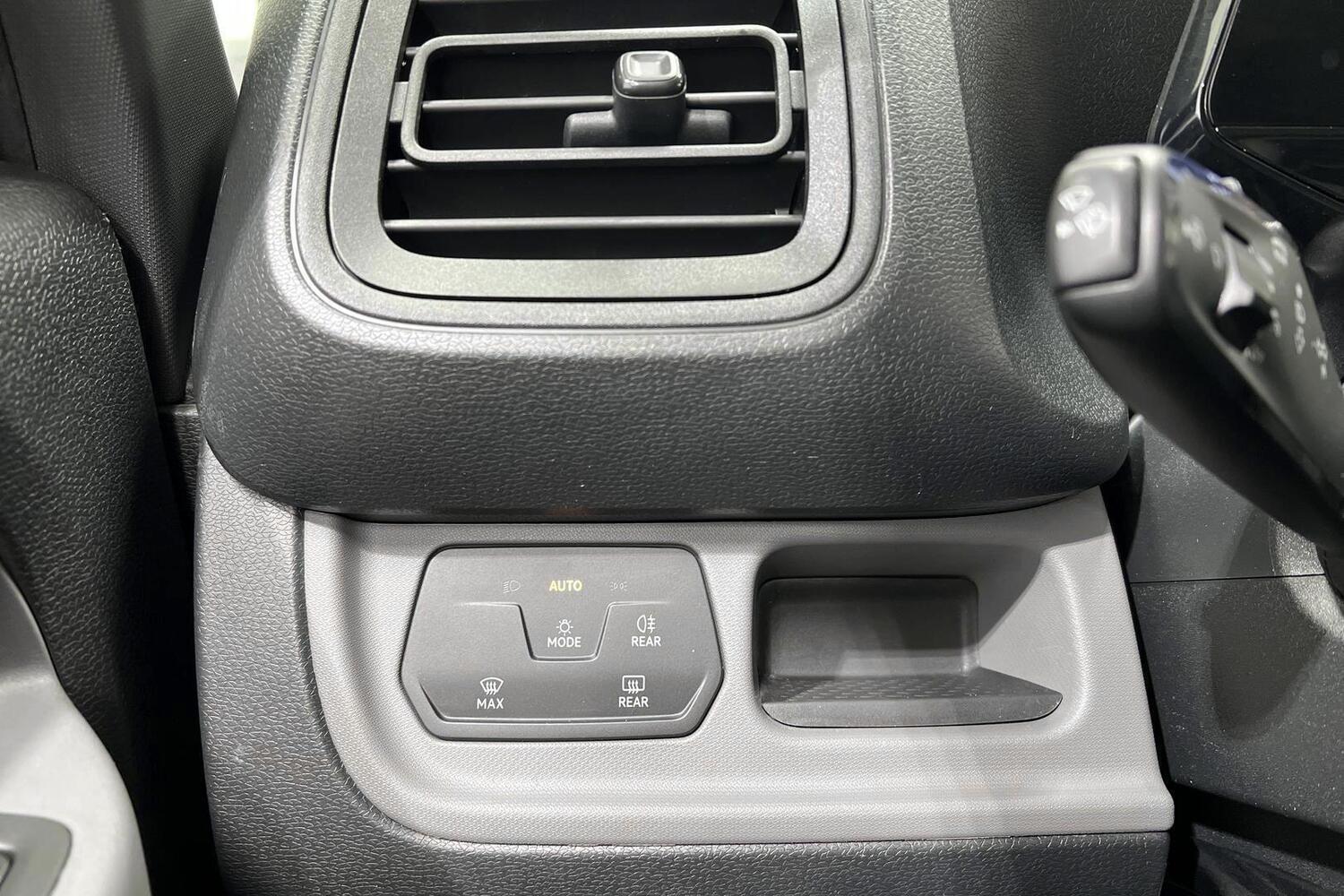 Volkswagen ID. Buzz Cargo vaihtoauto