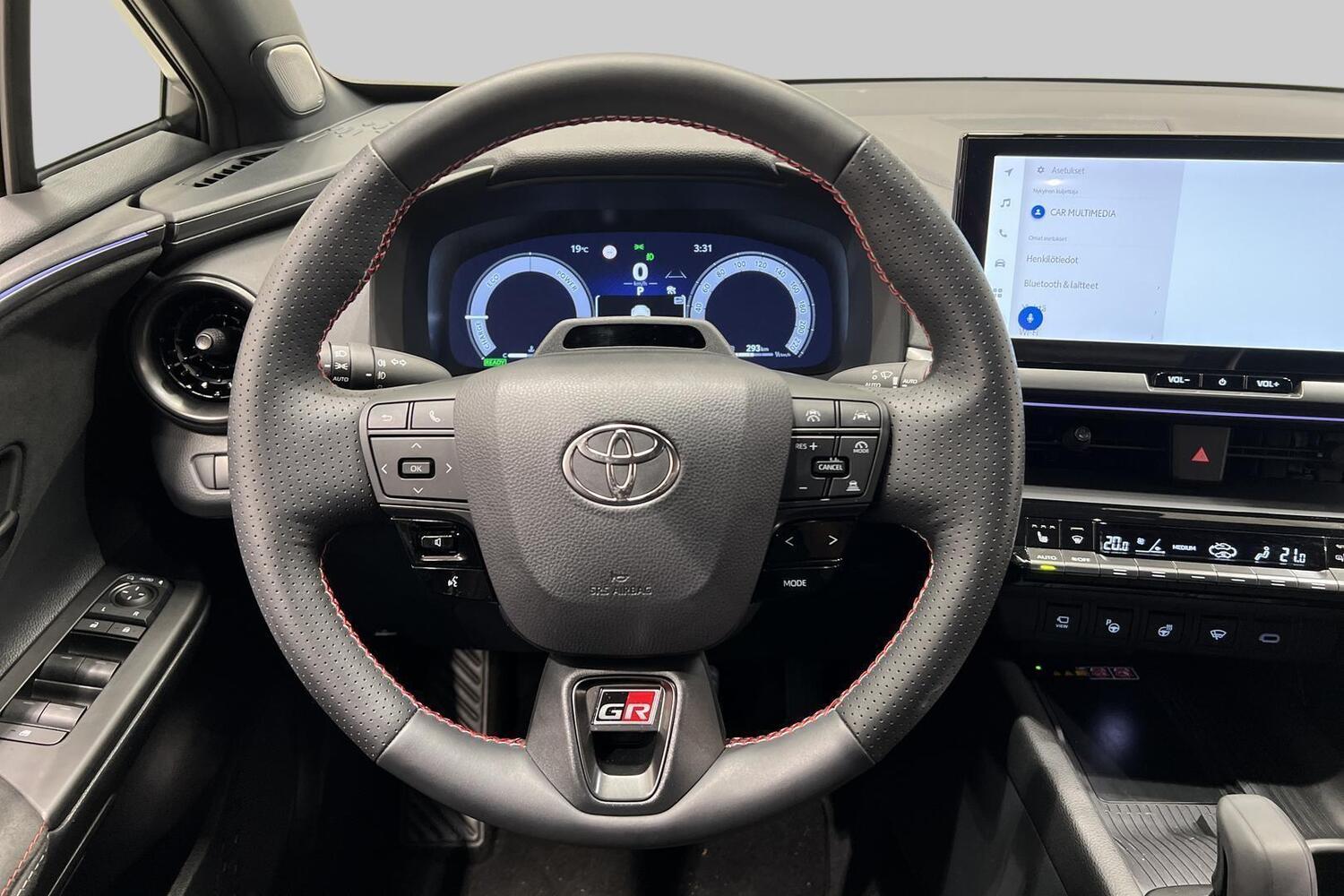 Toyota C-HR vaihtoauto