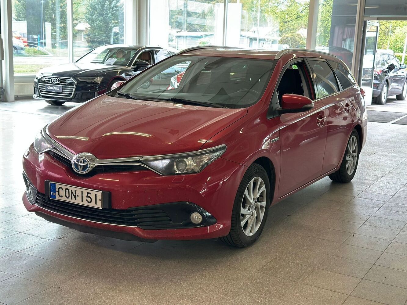 Toyota Auris vaihtoauto