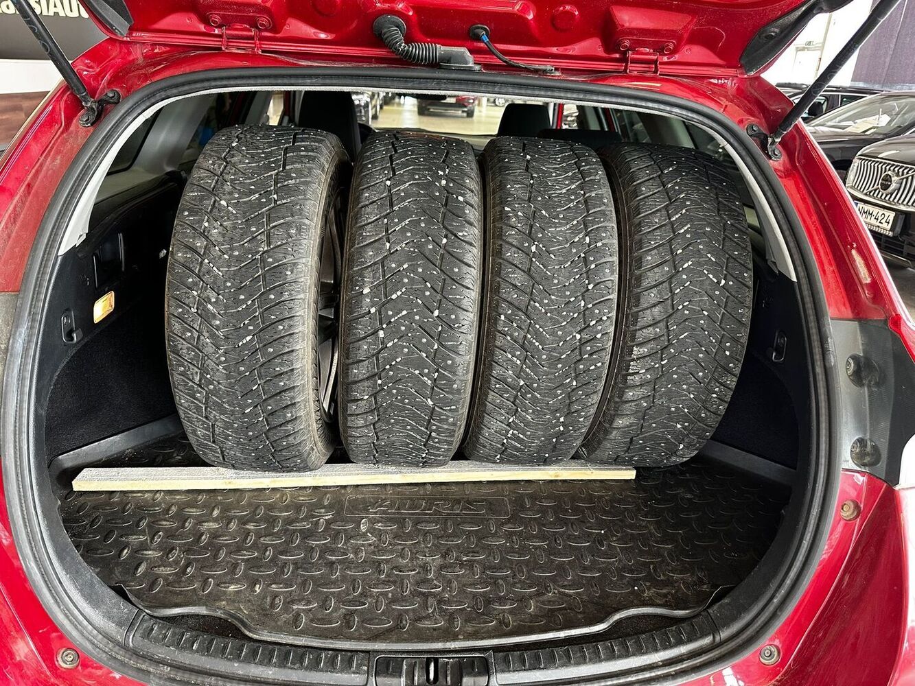 Toyota Auris vaihtoauto