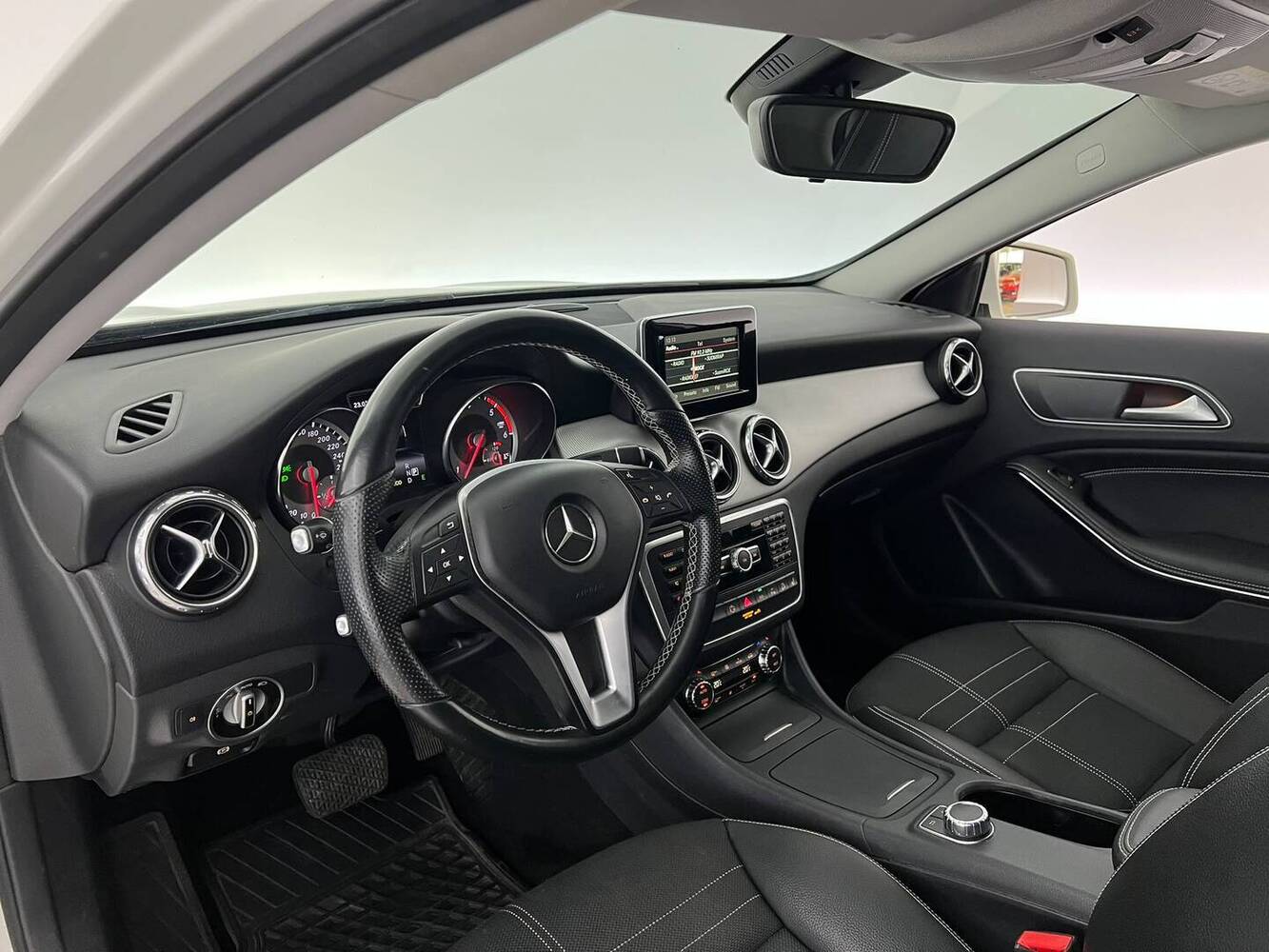 Mercedes-Benz GLA vaihtoauto