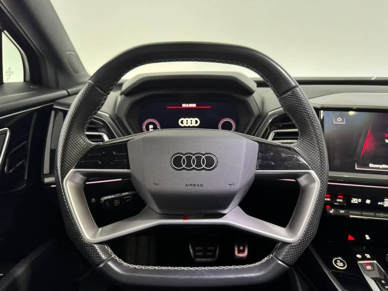 Audi Q4 e-tron vaihtoauto