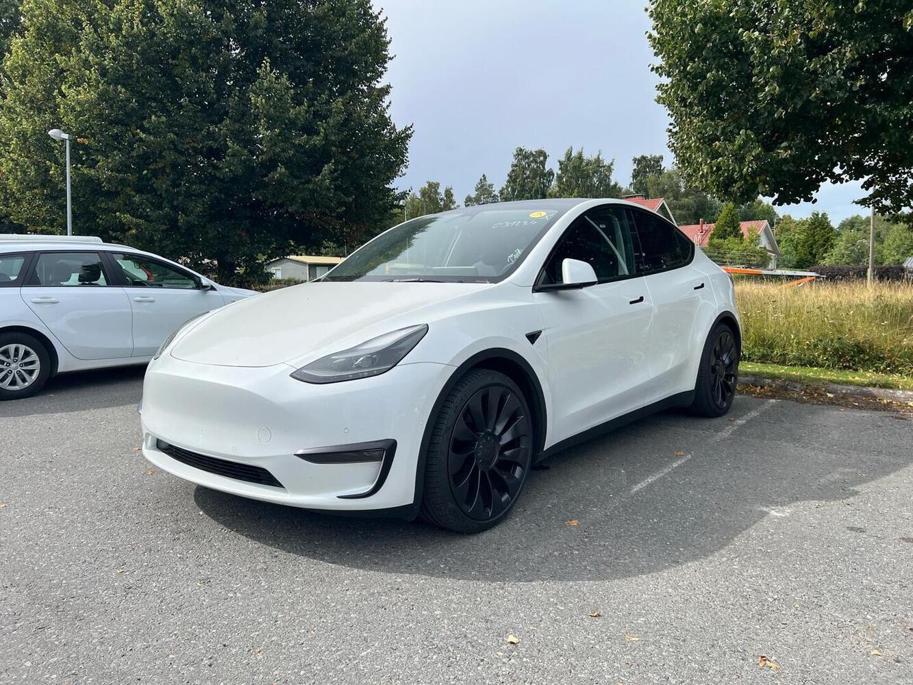 Tesla Model Y vaihtoauto