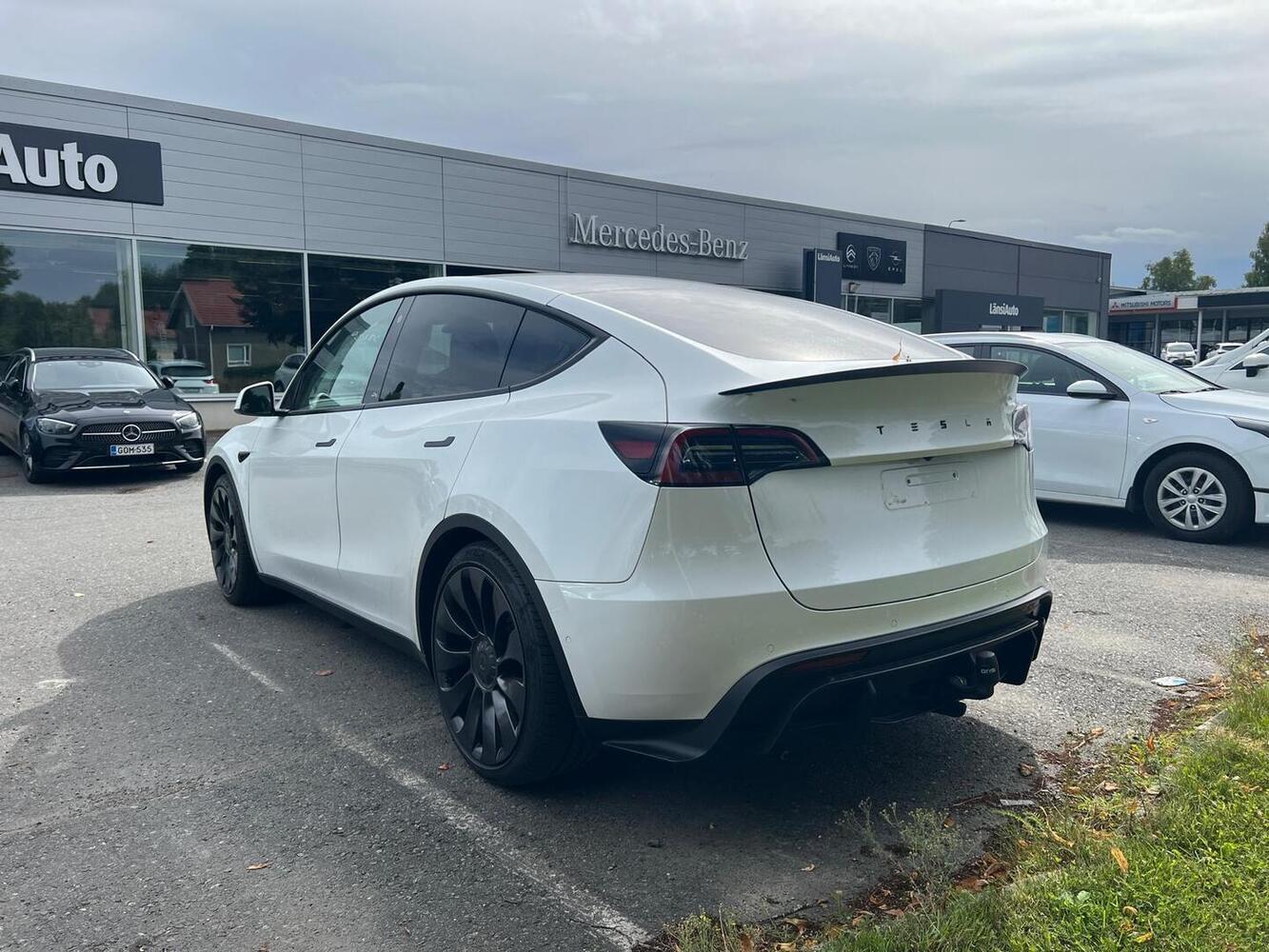 Tesla Model Y vaihtoauto