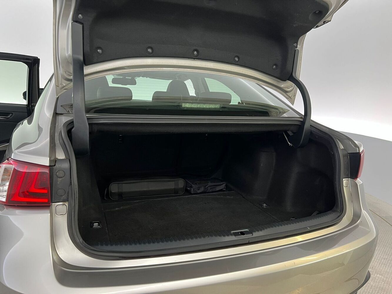 Lexus IS vaihtoauto