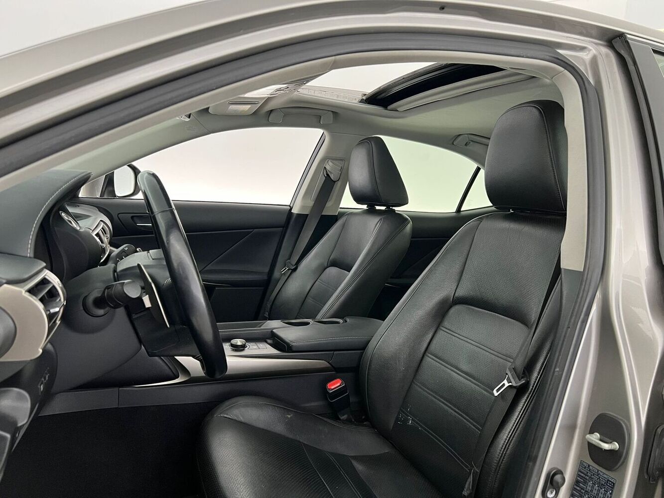 Lexus IS vaihtoauto